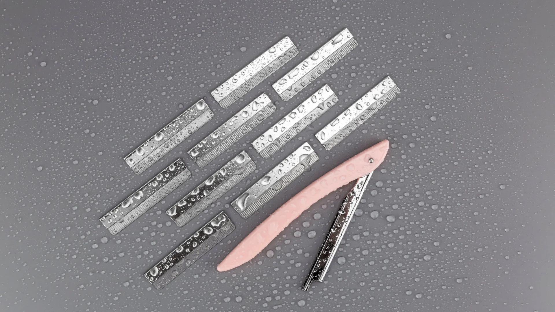 Stainless steel material makes it anti-rust. And each blade is wrapped in wax paper, so it can store for a long time.