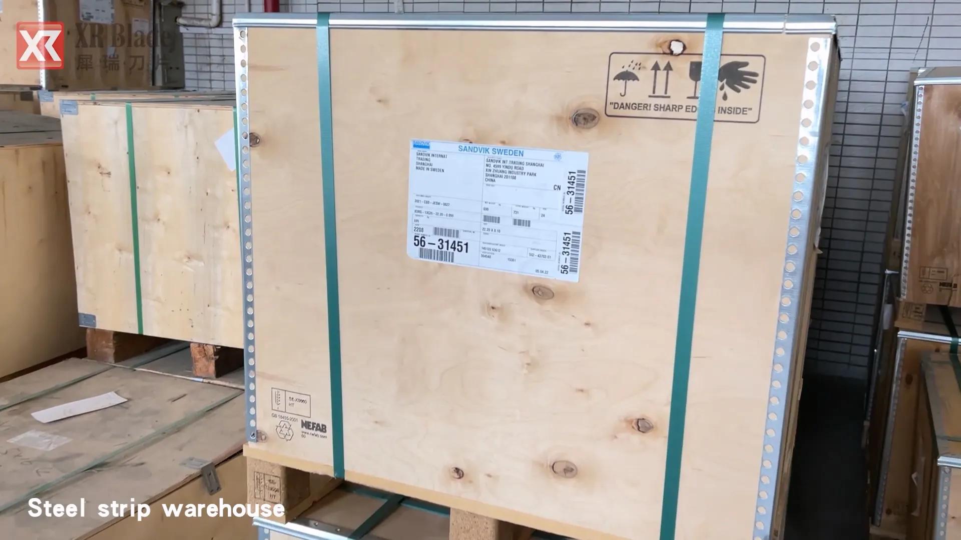 the material for manufacturing blades