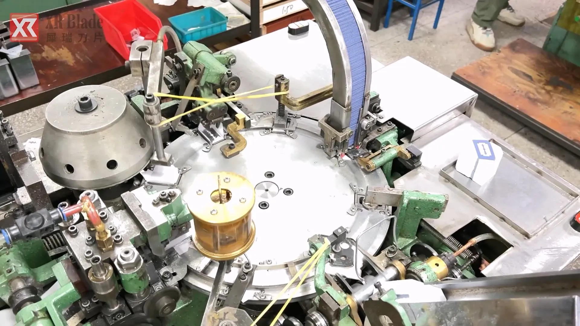 the packaging process of manufacturing double edge blade