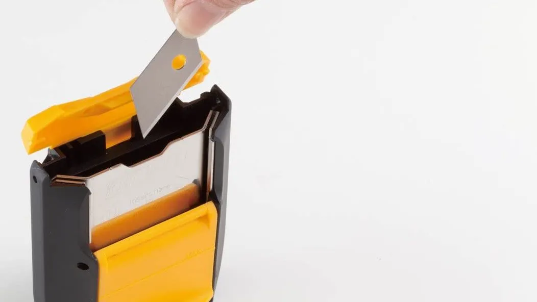 proper blade disposal