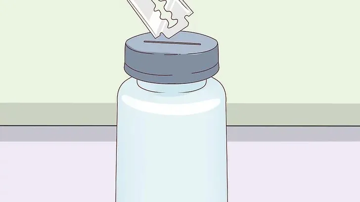 using water bottle to disposal blade