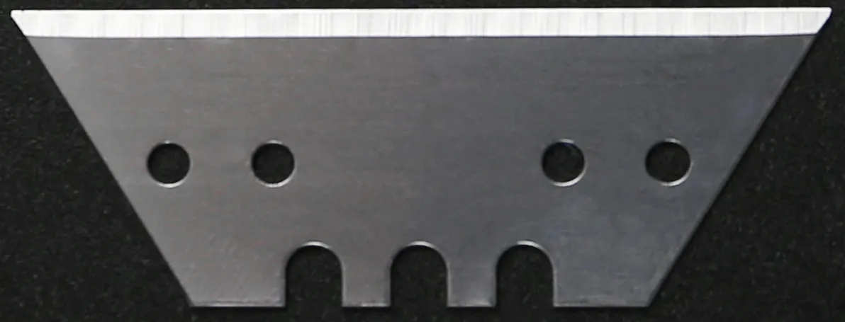 utility blade with 3 notches