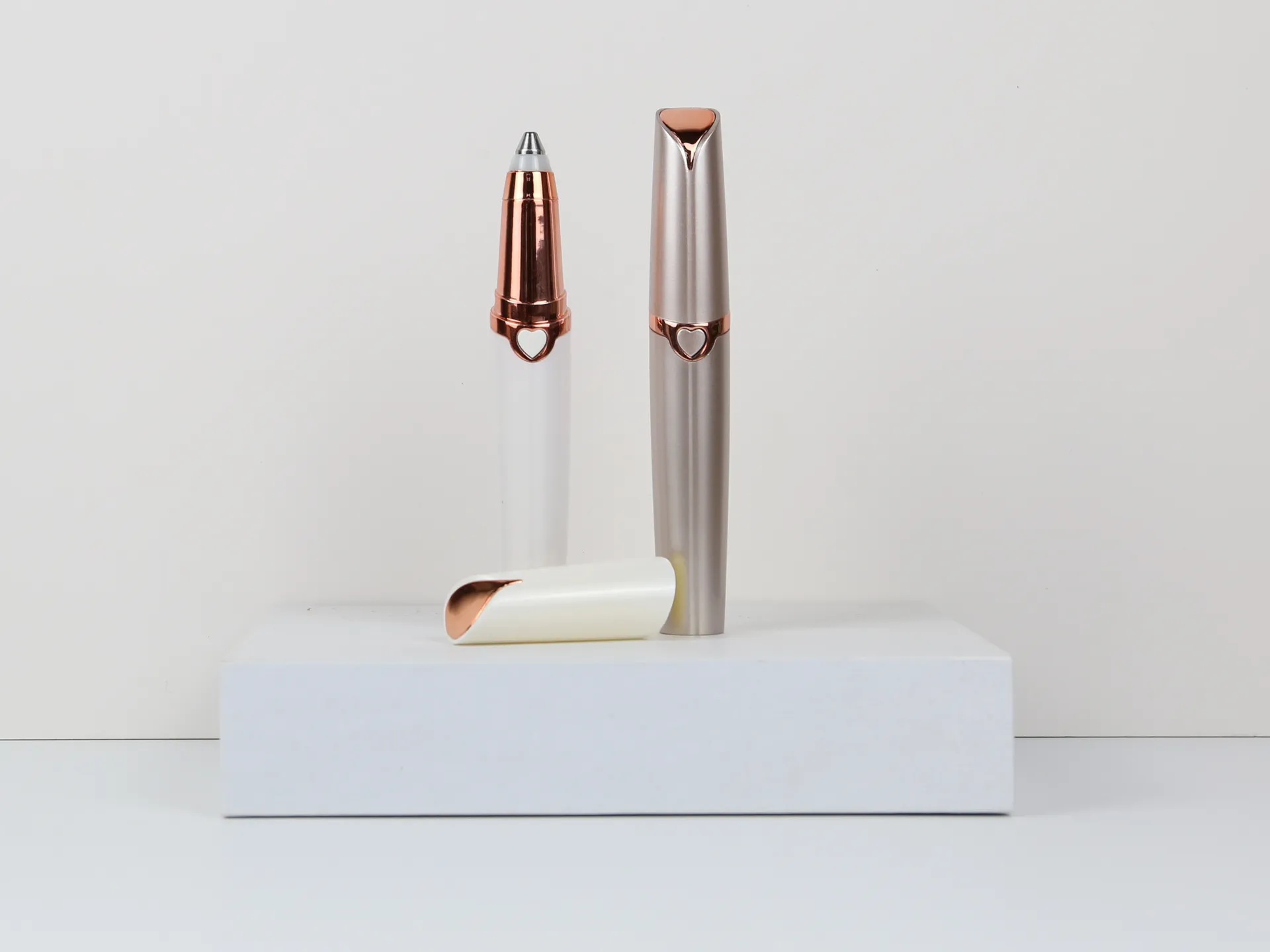 Xirui electronic eyebrow razors